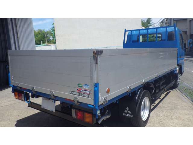 Mitsubishi Fuso Canter 9