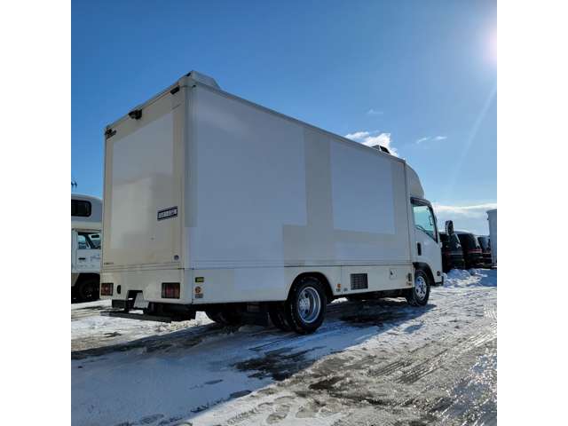Isuzu Elf 11