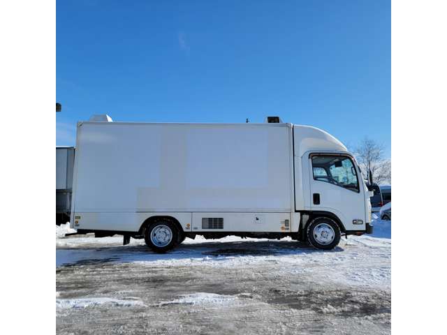 Isuzu Elf 12
