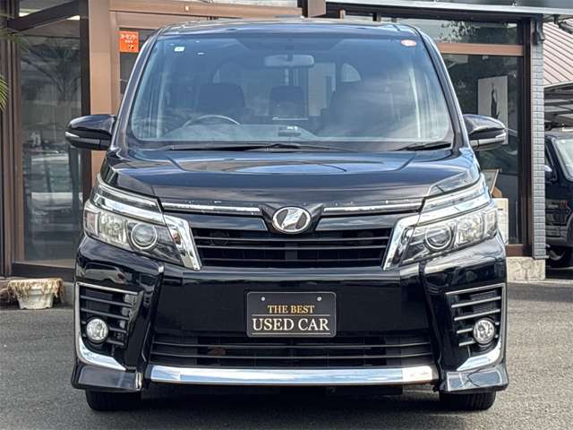 Toyota Voxy 2