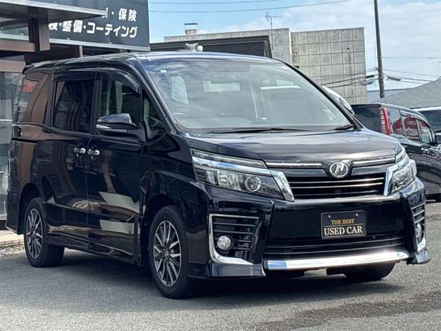 Toyota Voxy 3