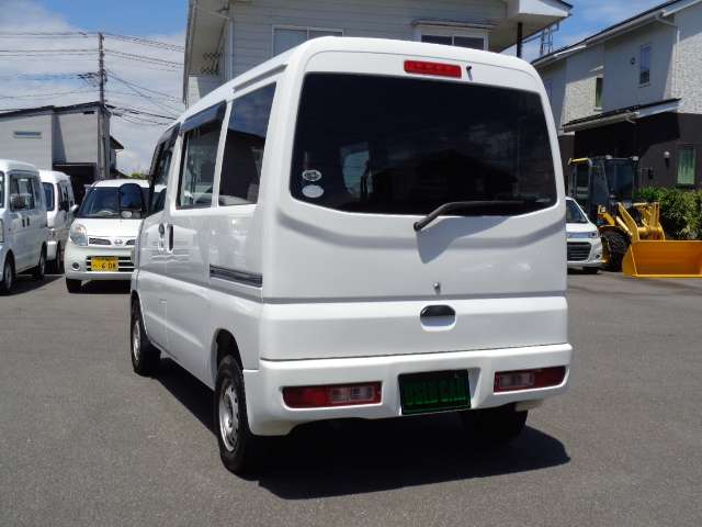 Mitsubishi Minicab Van 8