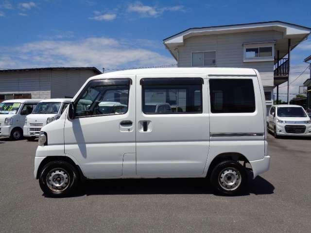 Mitsubishi Minicab Van 9