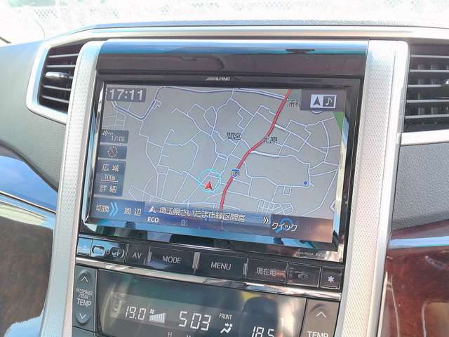 Toyota Vellfire 4