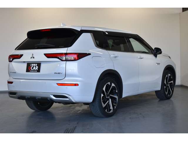 Mitsubishi Outlander 2