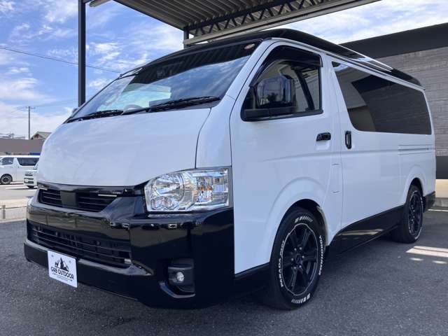 Toyota Hiace Van 8