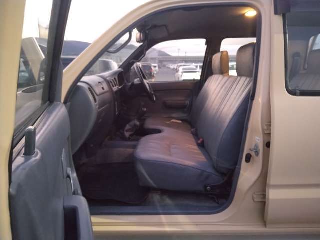 Toyota Hilux 11