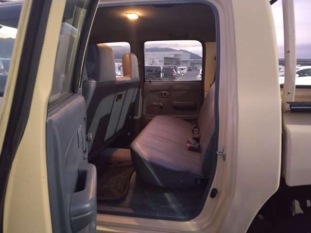Toyota Hilux 12