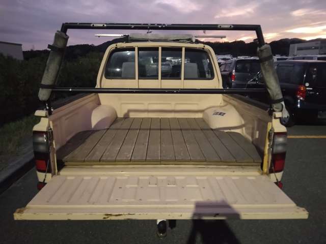 Toyota Hilux 7