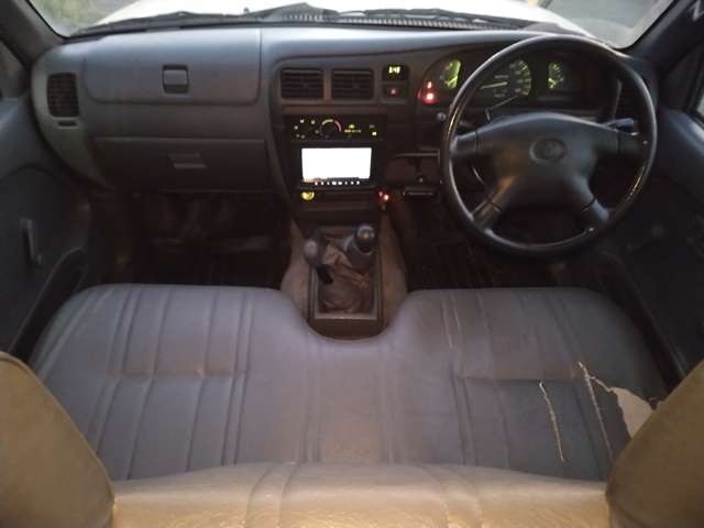 Toyota Hilux 8