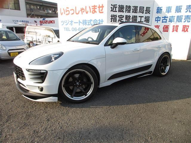 Porsche Macan 4
