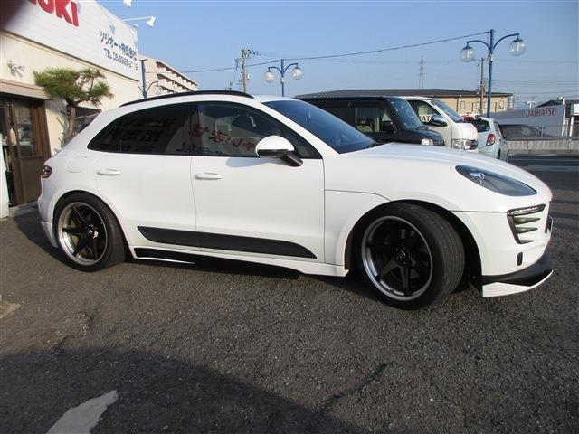 Porsche Macan 6