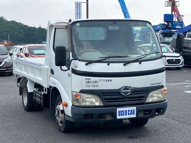 Hino Dutro 4