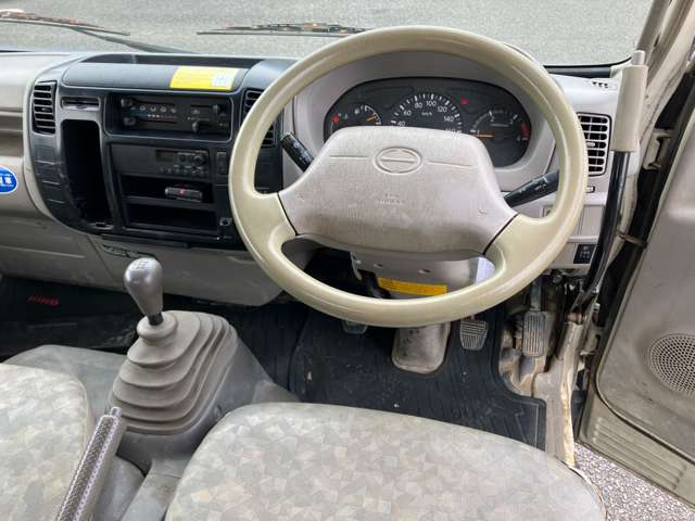 Hino Dutro 10
