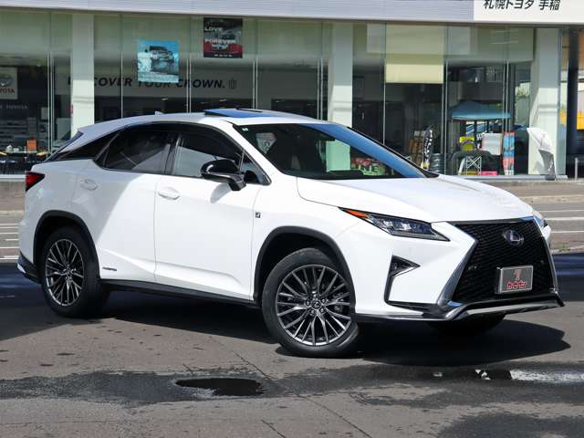 Lexus RX 9