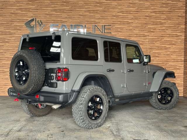Jeep Wrangler 2