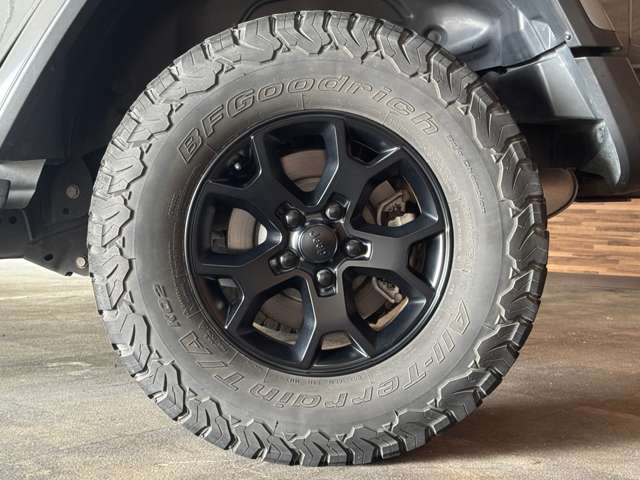 Jeep Wrangler 5