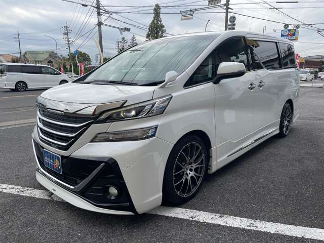 Toyota Vellfire 8