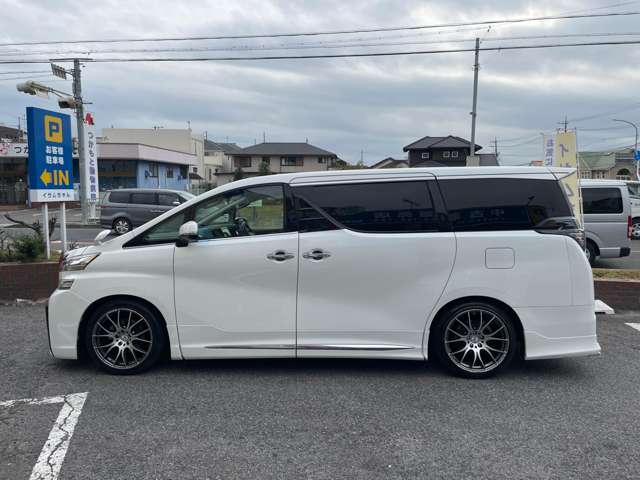 Toyota Vellfire 9