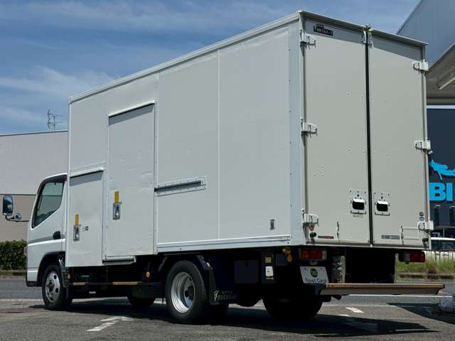 Mitsubishi Fuso Canter 7
