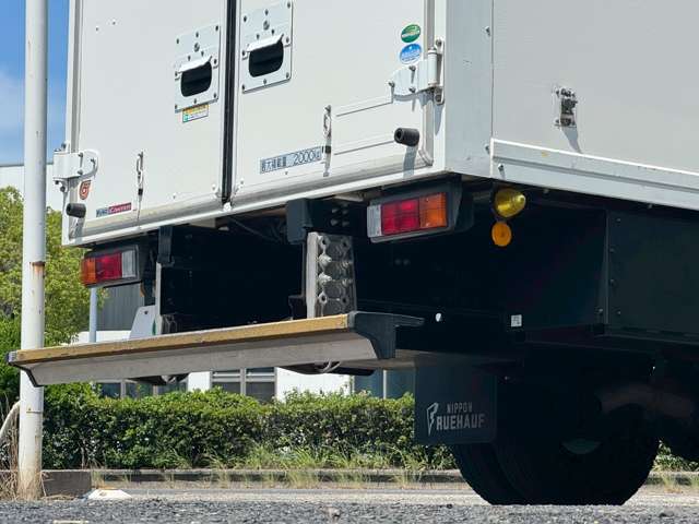 Mitsubishi Fuso Canter 10
