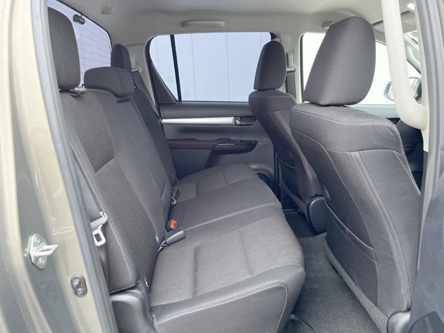 Toyota Hilux 11