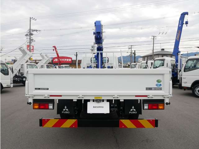 Mitsubishi Fuso Canter 7