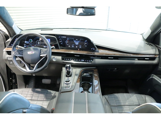 Cadillac エスカレード 4