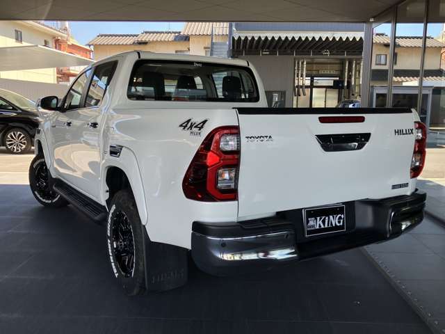 Toyota Hilux 2