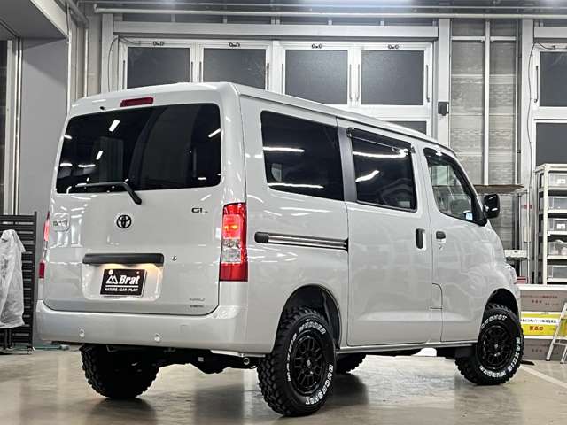 Toyota Town Ace Van 4