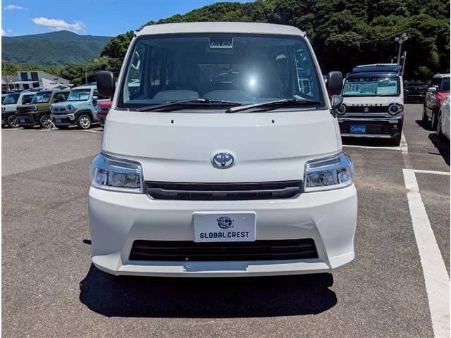 Toyota Town Ace Van 4