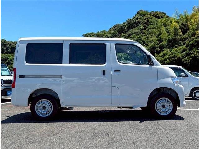 Toyota Town Ace Van 10