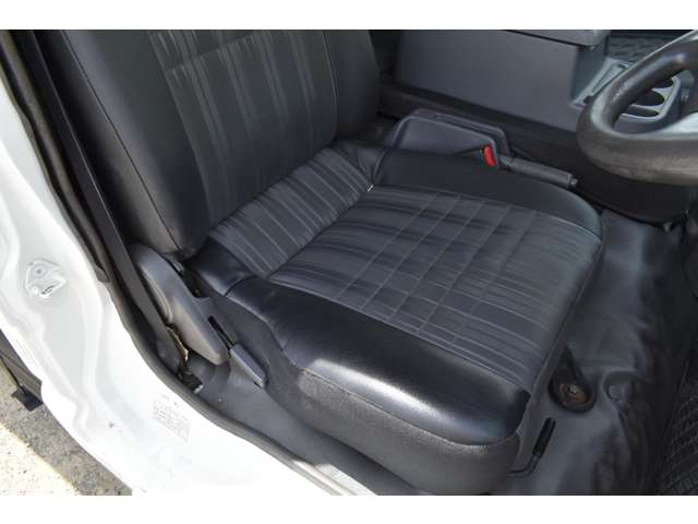 Mazda Bongo Truck 9