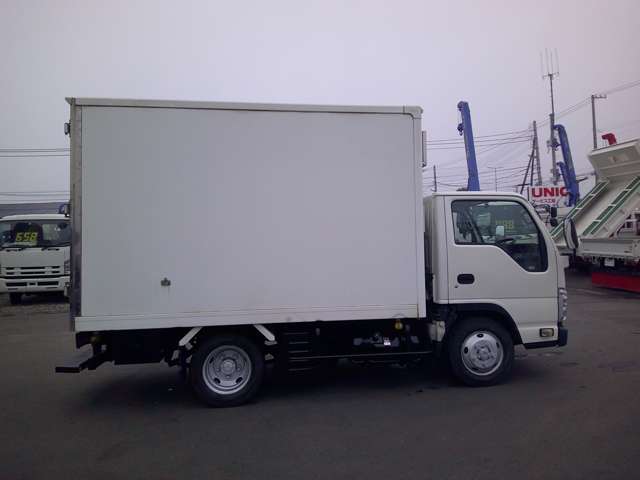 Isuzu Elf 8
