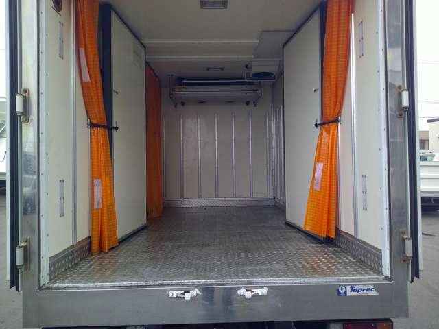 Isuzu Elf 10