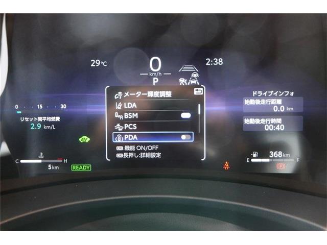 Toyota Noah 8