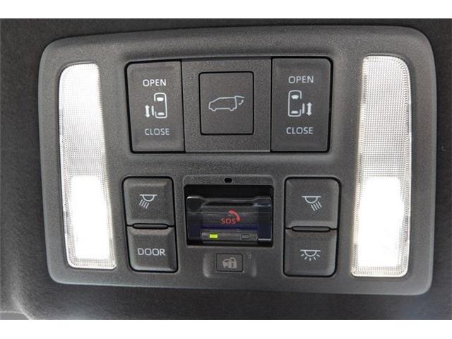 Toyota Noah 10
