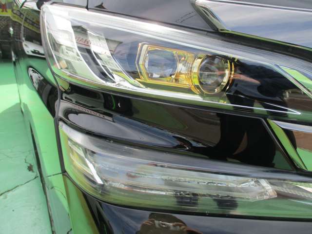 Toyota Vellfire 5