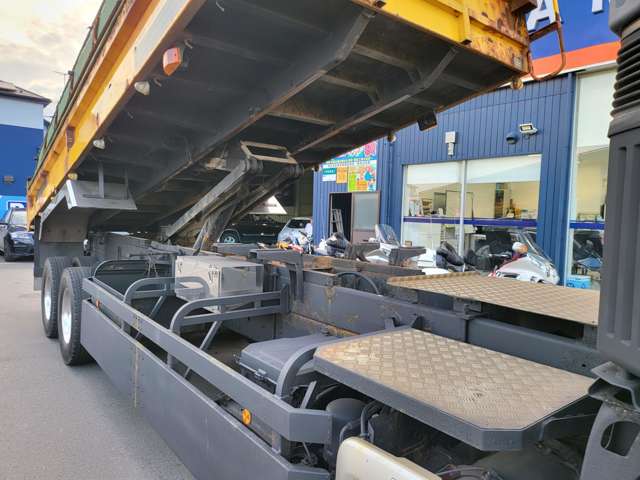 Hino Profia 8