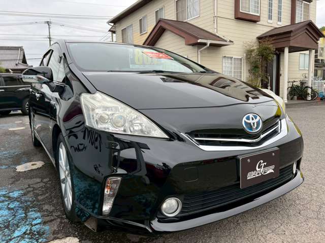 Toyota Prius α 8