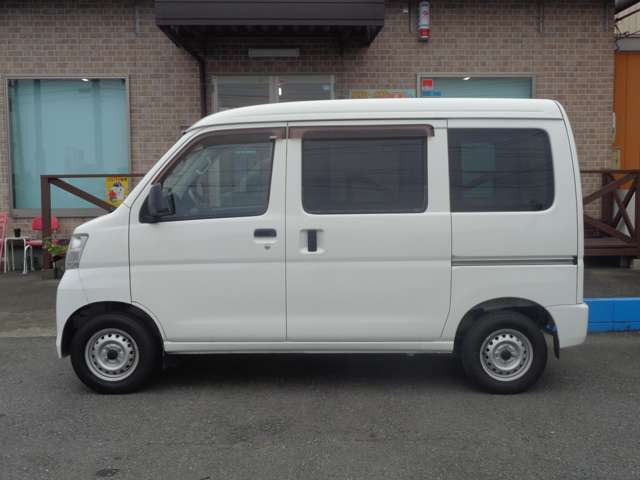 Daihatsu Hijet Cargo 4