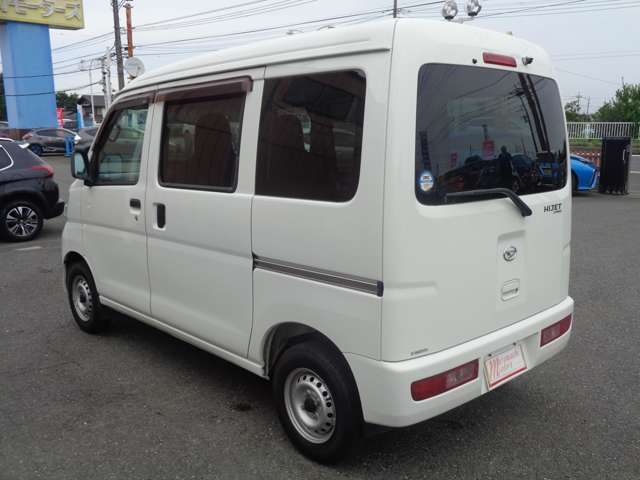Daihatsu Hijet Cargo 8
