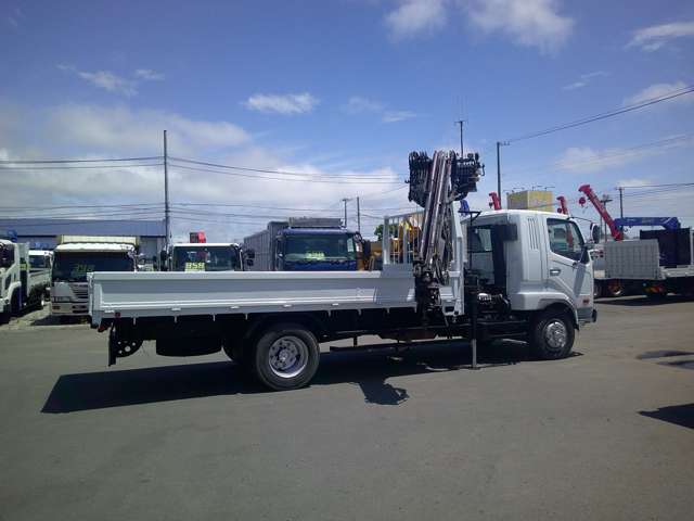 Mitsubishi Fuso Fighter 9