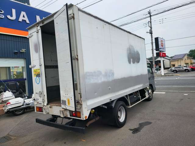 Mitsubishi Fuso Canter 10
