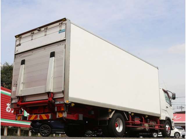Mitsubishi Fuso Fighter 9