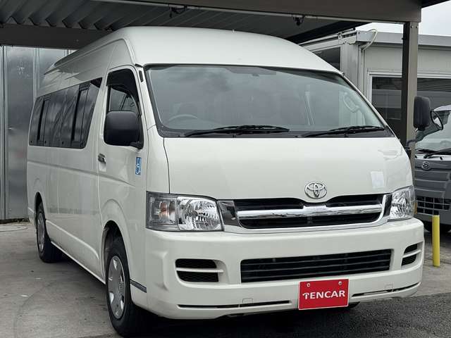 Toyota Hiace Commuter 7