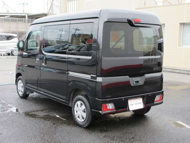 Daihatsu Hijet Cargo 12