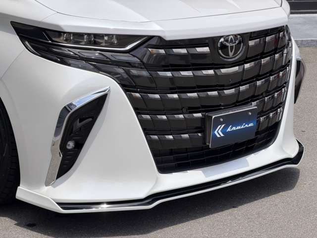 Toyota Alphard 3