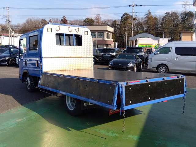 Isuzu Elf 11