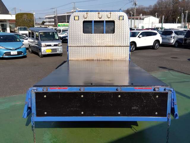 Isuzu Elf 12